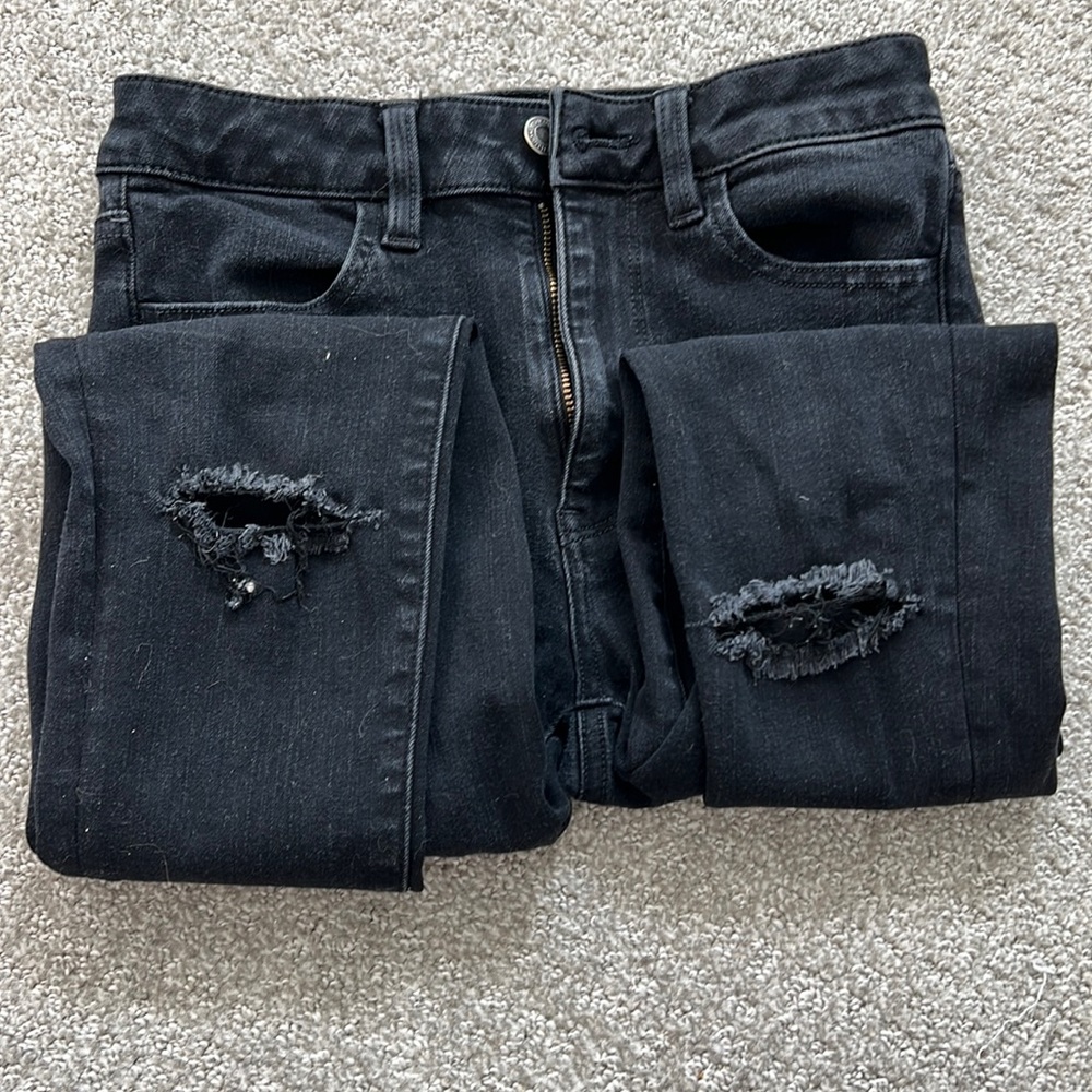 American eagle black skin jeans with holes!